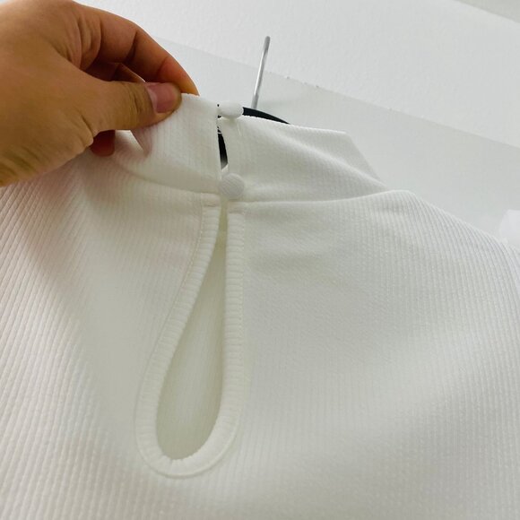 NWOT | TCEC Polka Dot Mesh Sleeve Bodysuit – White – M, L – CT7385 - Picture 6 of 6